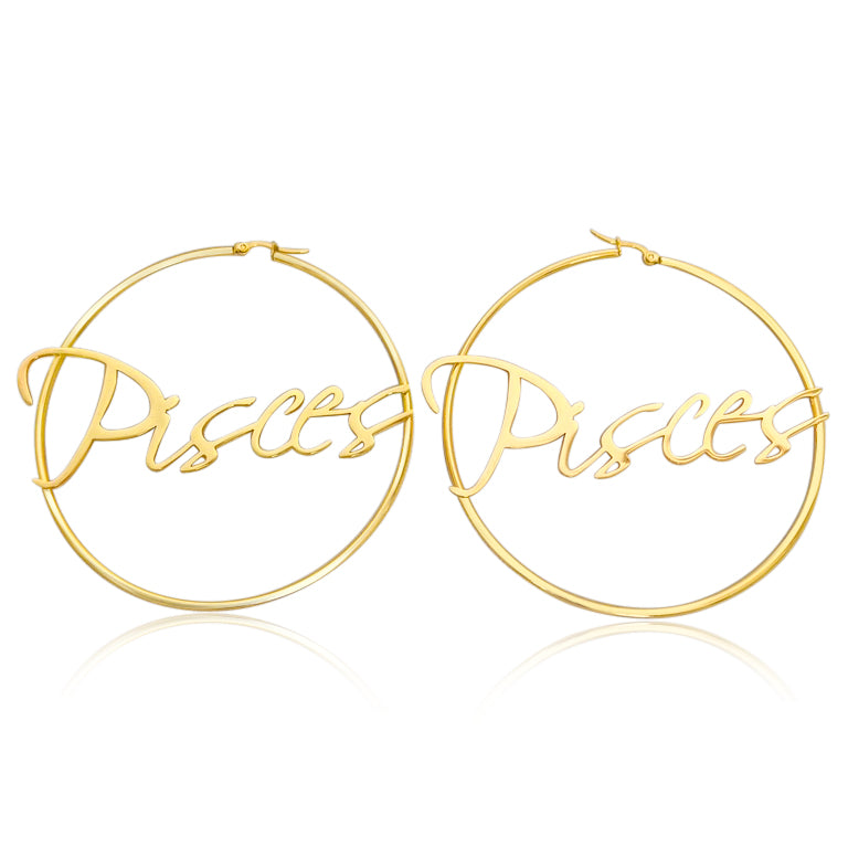 Proudly display your Pisces sign - February 20th to March 20th - with this pair of hoop earrings full of character. 