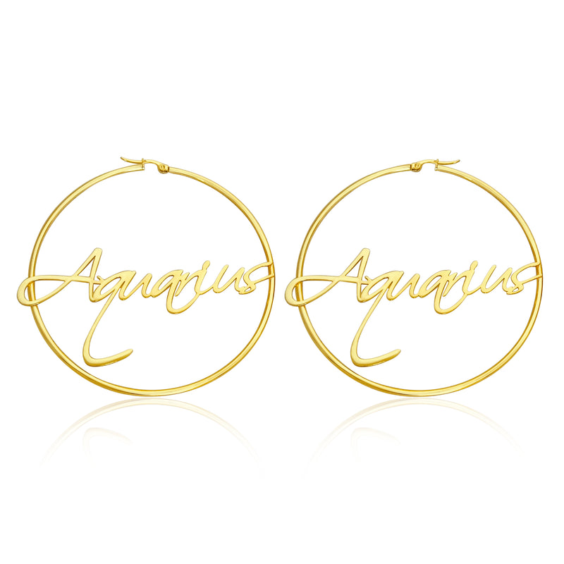 Proudly display your Aquarius sign - January 20th to February 19th - with this pair of hoop earrings full of character. 