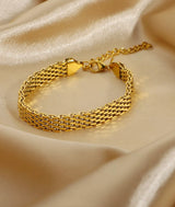 Product Details  Adjustable link bracelet  Composition: 18k gold-plated  Length: 6 1/2 inch, 3 inch extension